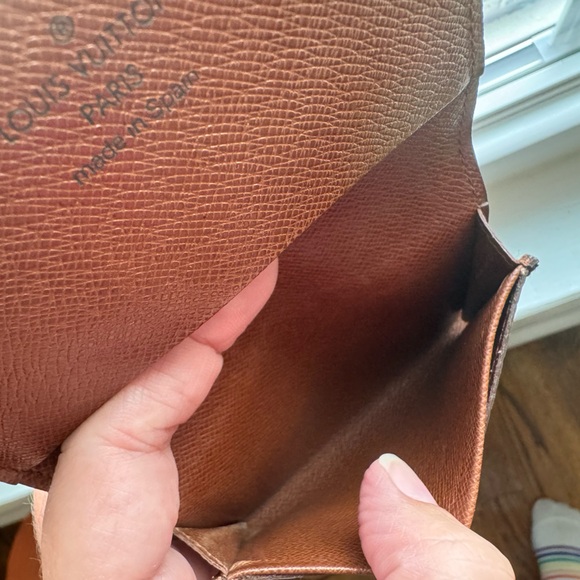 Louis Vuitton Monogram Flap Card Holder - Picture 6 of 6